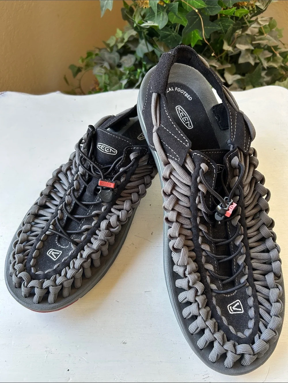 Keen Men’s Grey and Black UNEEK Woven Sandals